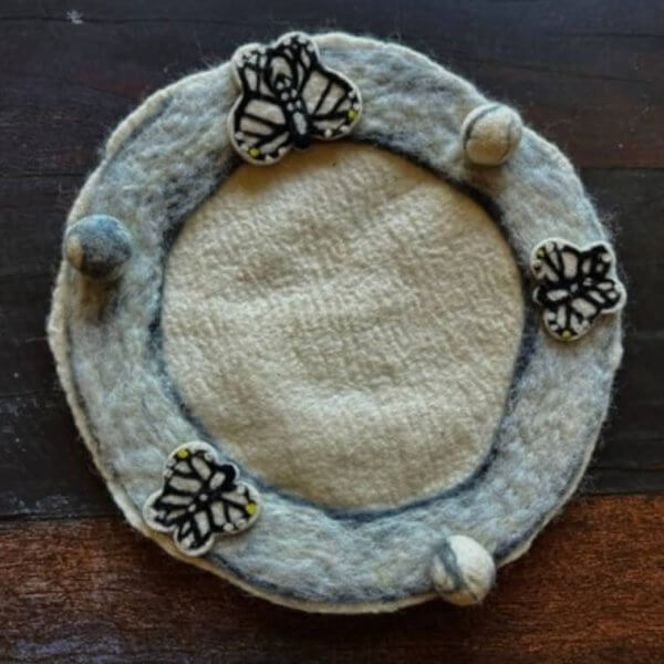 Seasonal winter felt mat