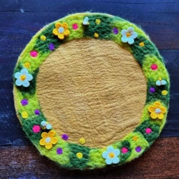 Seasonal spring felt mat
